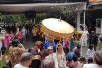 Saweran Yang Dilakukan Dalam Upacara Perkawinan Merupakan Ketentuan Dari Saweran Yang Dilakukan Dalam Upacara Perkawinan Merupakan Ketentuan Dari