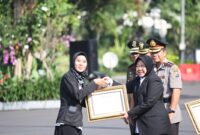 Upacara Hardiknas Upacara Hardiknas